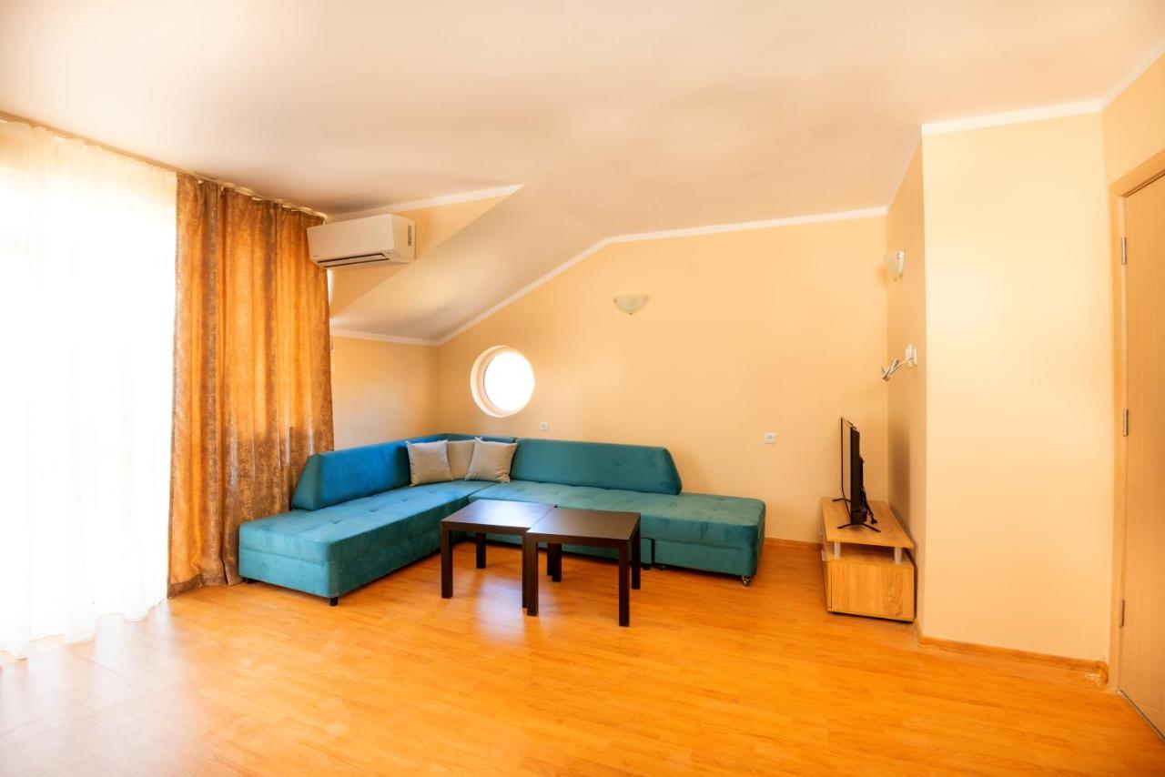Hotel House With Garden à Pomorie Extérieur photo