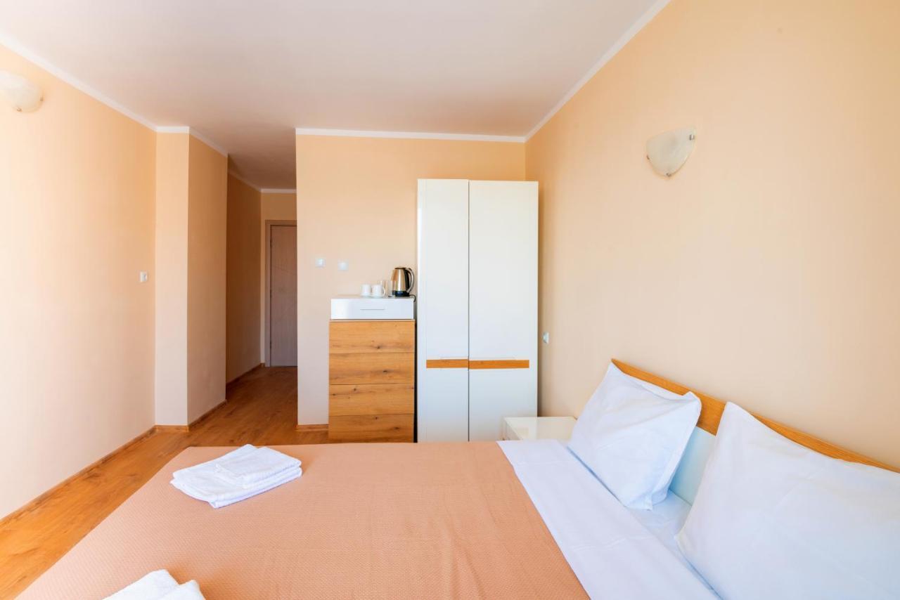 Hotel House With Garden à Pomorie Extérieur photo