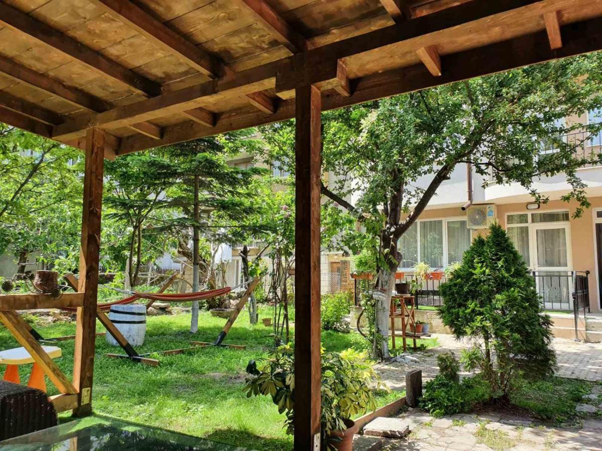Hotel House With Garden à Pomorie Extérieur photo